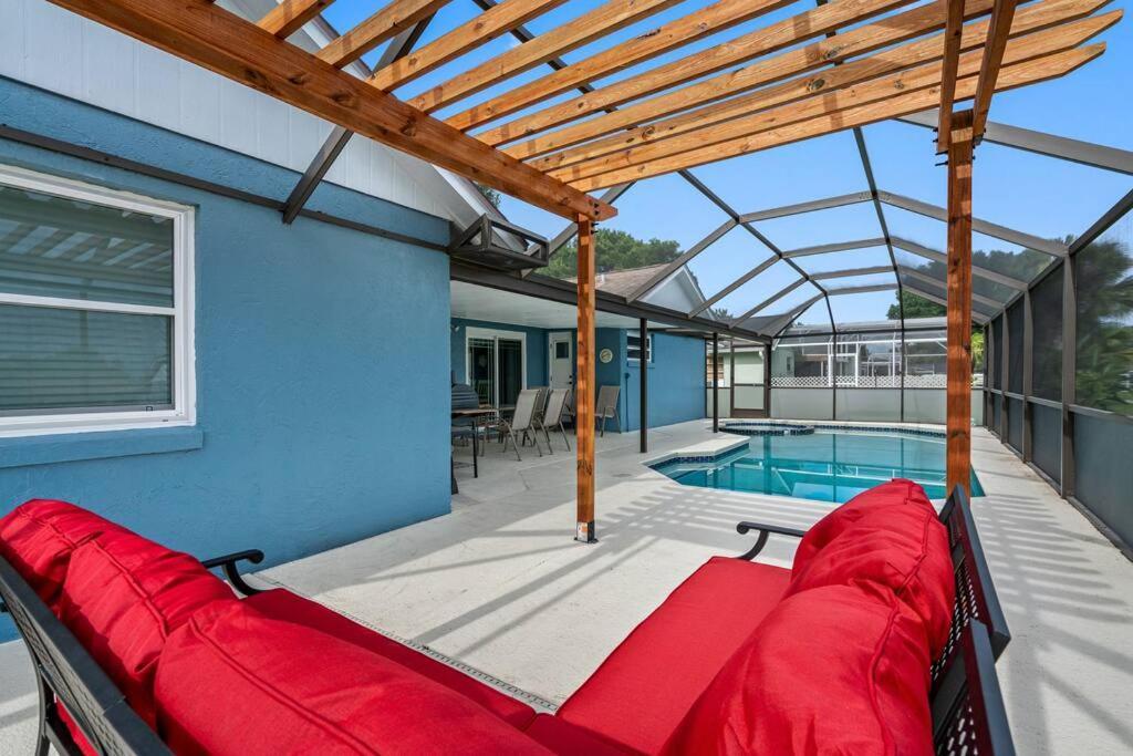 13 Mins From Arcade, Private Pool, & Themed *