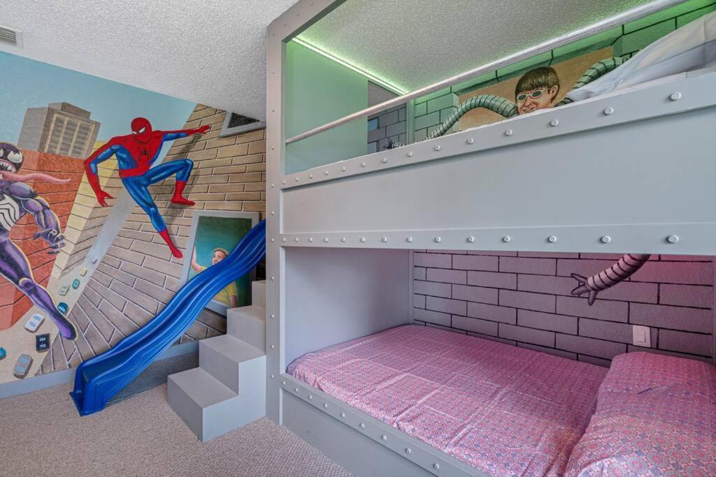 Holiday home 13 Mins From Arcade, Private Pool, & Themed Orlando