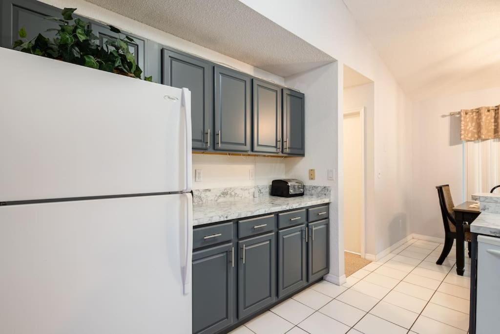 13 Mins From Arcade, Private Pool, & Themed