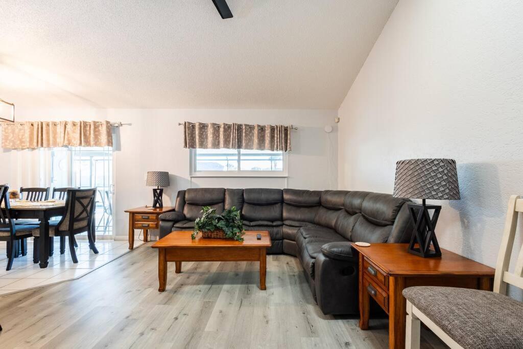13 Mins From Arcade, Private Pool, & Themed